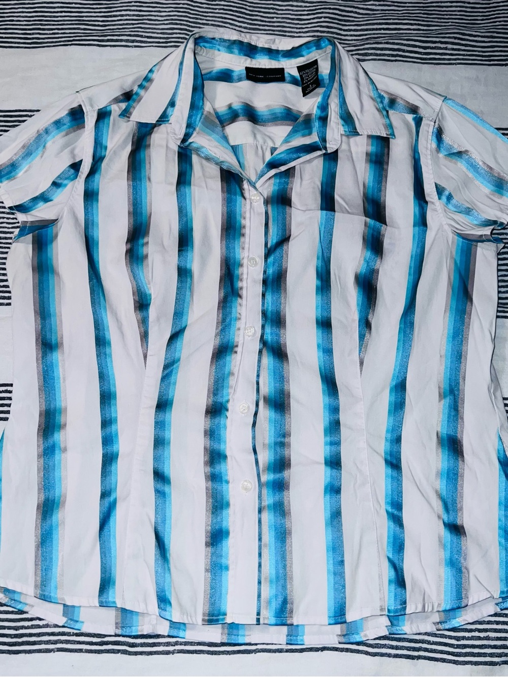 New York & Company White Shirt with Blue and Gray Stripes